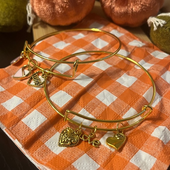 Chic Gold Charm Bracelet Set Love Themed Set - Picture 3 of 5